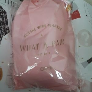 Odeme What A Pair Set Of 2 Silicone Wine Glasses